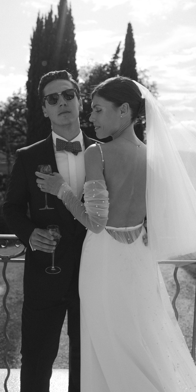 Séance photo couple lors d'un mariage en Provence