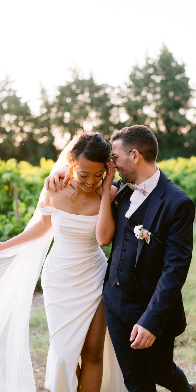 Séance photo couple lors d'un mariage en Provence